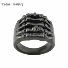 China Manufacturer black skeleton claw ring for mens